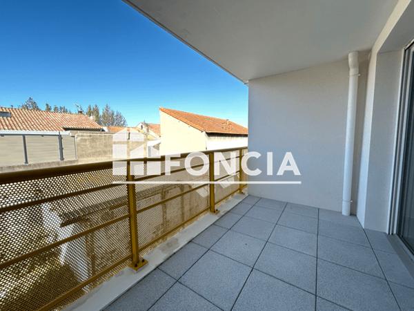 Location Appartement 3 pièces 65.81 m² - Port Saint Louis Du Rhone 13230