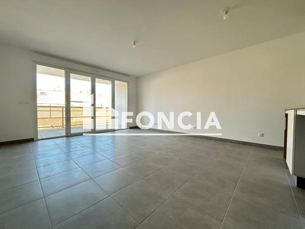 Location Appartement 3 pièces 65.81 m² - Port Saint Louis Du Rhone 13230