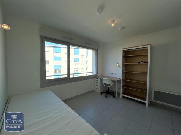 Appartement à louer 1 pièce 21.82m² Tours (37200)
