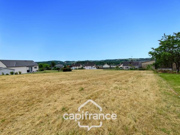 Terrain constructible de 2180 m² à vendre BESSE SUR BRAYE (72)