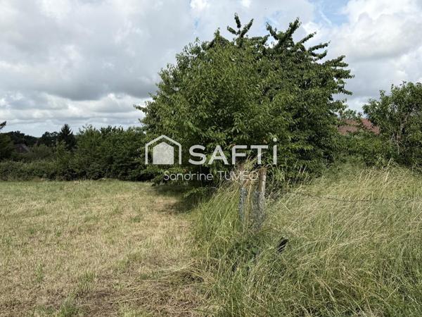 Terrain constructible de 810 m² avec vue dégagée à Bersaillin