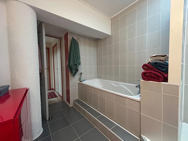 Appartement 4 pièces 123.8 m2