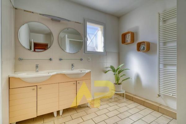 Maison Antony 8 pièce(s) 190 m2 €835 000 ** - Référence 534