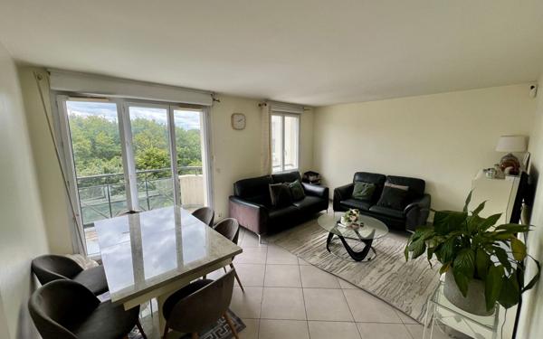 Appartement à vendre    3 pièces • 70 m2 Dugny