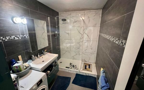 Appartement à vendre    3 pièces • 70 m2 Dugny