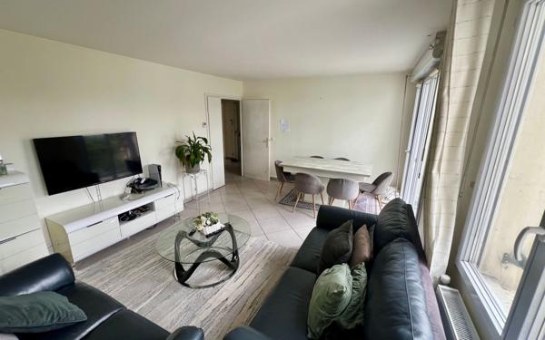 Appartement à vendre    3 pièces • 70 m2 Dugny