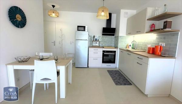 Appartement à louer 2 pièces 44.76m² Ventabren (13122)