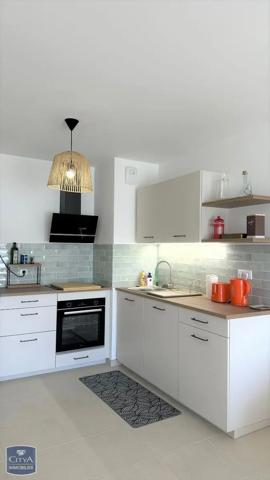 Appartement à louer 2 pièces 44.76m² Ventabren (13122)