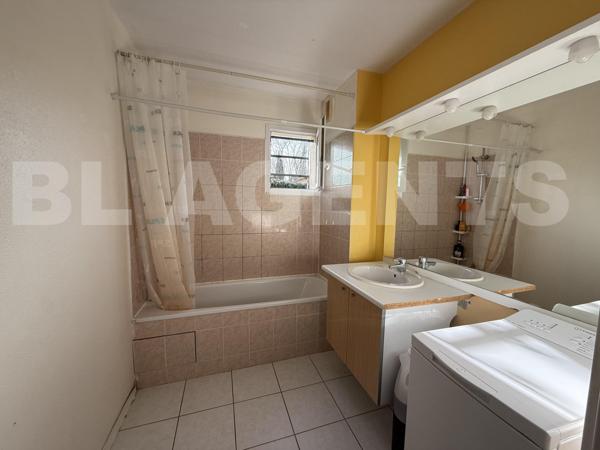 MAISON PLAIN-PIED DANS RESIDENCE AVEC PISCINE