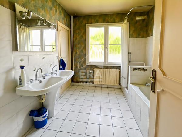 A VENDRE MAISON INDIVIDUELLE ETAMPES CENTRE 150M2