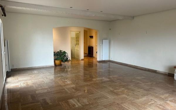 Maison à vendre    4 pièces • 128 m2 Falicon