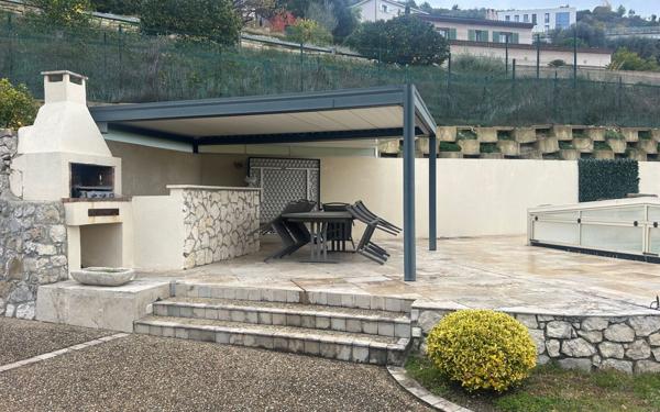 Maison à vendre    4 pièces • 128 m2 Falicon