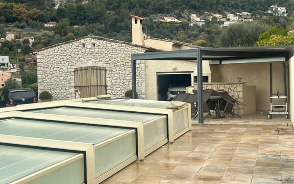 Maison à vendre    4 pièces • 128 m2 Falicon