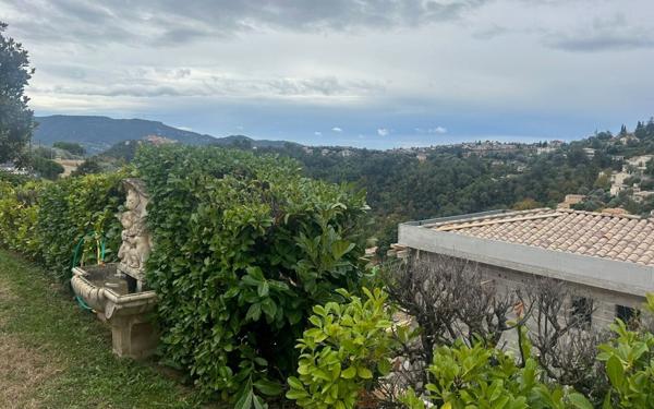 Maison à vendre    4 pièces • 128 m2 Falicon