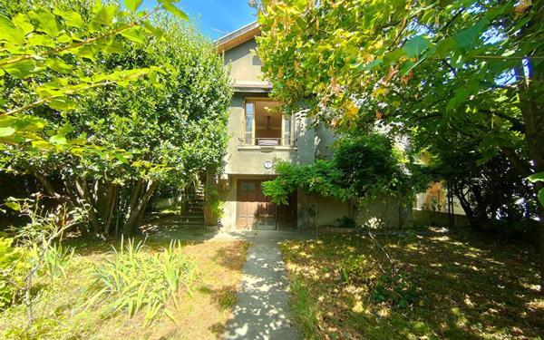 Maison à vendre    7 pièces •  Grenoble