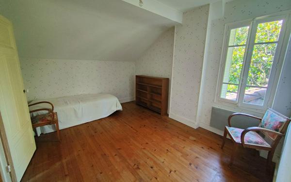 Maison à vendre    7 pièces •  Grenoble