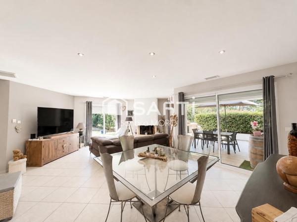 SAINT-PARDON-DE-CONQUES – Maison de plain-pied 124 m² – Piscine – Terrain arboré 2 546 m²