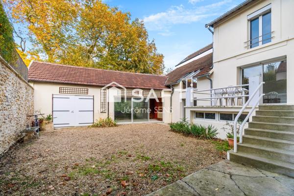 Maison 9 pièces de 237 m2 à Chambourcy