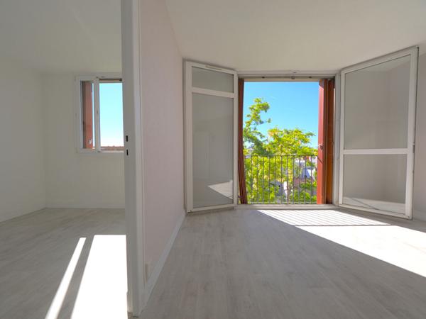 Appartement Romainville 2 pièces 40 m2 Métro Carnot
