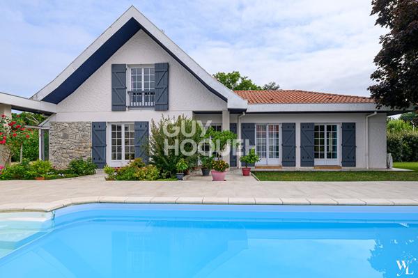 Superbe maison familiale à Saint Pierre Du Mont 6 pièce(s) 192 m2