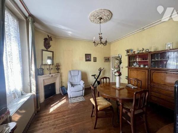 RENNES, Maison d'habitation - Exclusivité - RENNES - Avenue Gros Malhon
Maison avec charmande f...