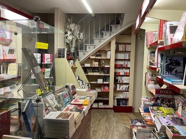 Murs commerciaux en plein centre de Buzançais