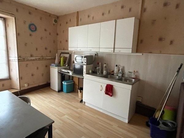 Murs commerciaux en plein centre de Buzançais