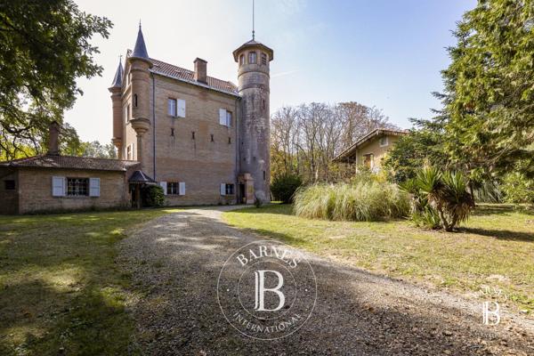 Mauvezin, Château 6 Chambres -  303 m² à vendre