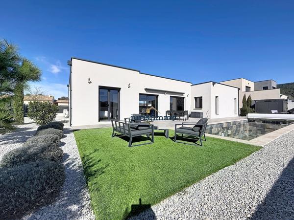 Vaison-la-Romaine (84110) COUP DE COEUR ! Villa d’architecte contemporaine de 2023 avec piscine, garage et vue dégagée à 180° à Vaison-l