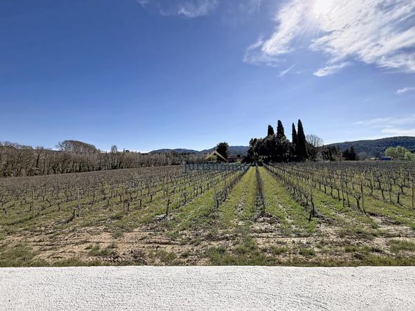 Vaison-la-Romaine (84110) COUP DE COEUR ! Villa d’architecte contemporaine de 2023 avec piscine, garage et vue dégagée à 180° à Vaison-l