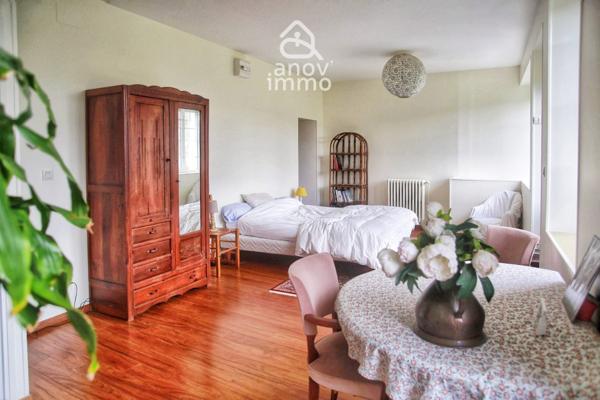 Maison
                                                                                                                                                                                                                                                                                                                        9 pièce(s)                                                                                                                                                                                                          5 chambre(s)                                                                                                                                                                                                          234.02  m²