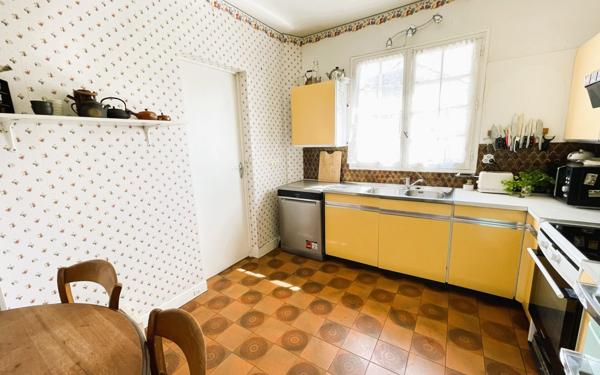 Maison à vendre    9 pièces •  Antony