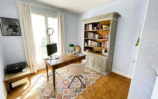 Maison à vendre    9 pièces •  Antony