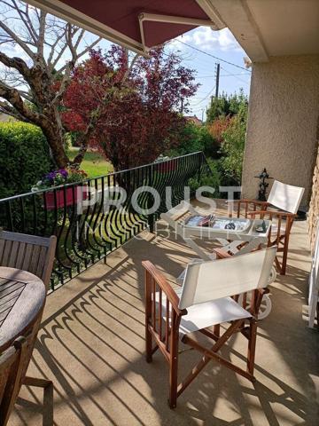 En exclusivité quartier saint-liguaire pavillon sur sous sol de 110m² environ avec garage et jardin.