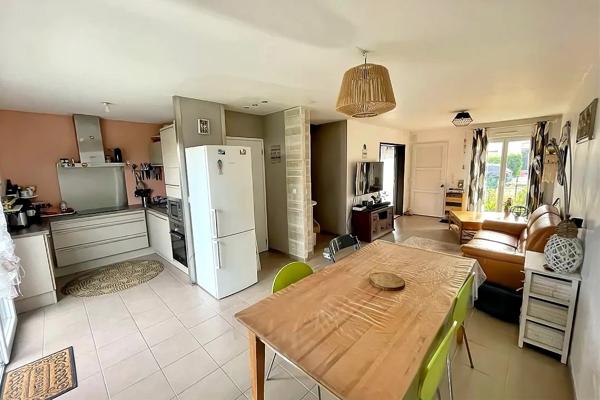 Maison récente 90m² - 3 chambres + bureau avec jardin