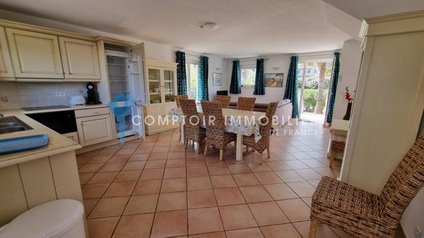 Villa
                                                                                                                                                                                                                                                                                                                        5 pièce(s)                                                                                                                                                                                                          4 chambre(s)                                                                                                                                                                                                          95  m²