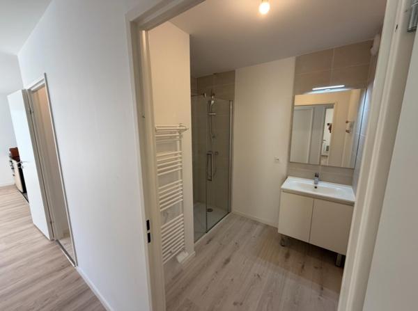 Appartement lumineux dans quartier résidentiel calme