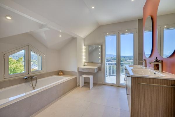 Vente Maison de luxe La Balme-de-Sillingy 10 Pièces 363.98 m²