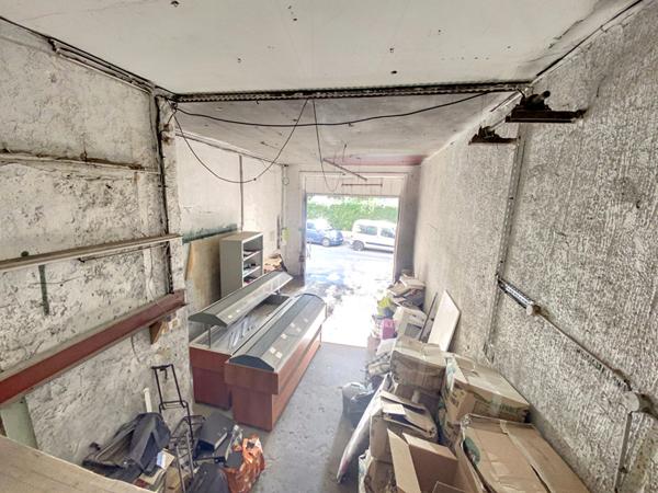 Appartement / Local commercial 97 m2 à rénover en loft