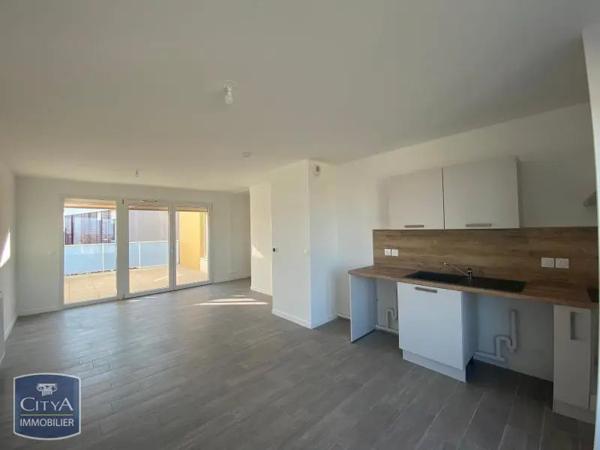 Appartement à louer 3 pièces 82.46m² Monteux (84170)