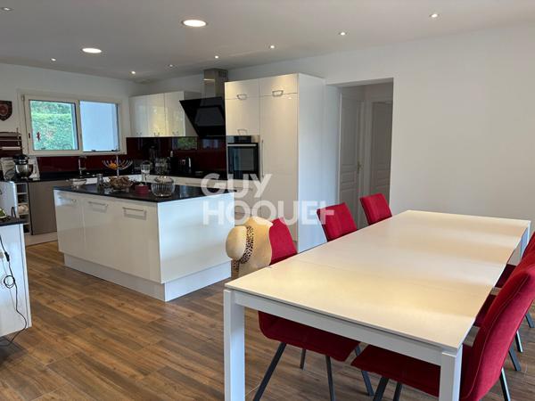 Maison contemporaine spacieuse à vendre à Pessac - 766 500