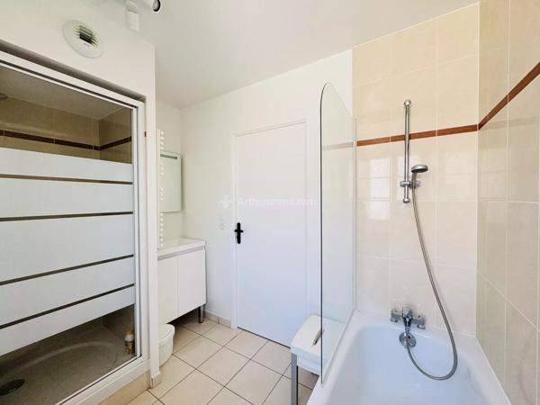 Vente                                                      Appartement
                        
                     6 pièces                      192 m2                     à Serris