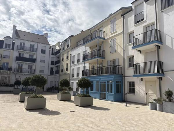 Vente                                                      Appartement
                        
                     3 pièces                      61 m2                     à Serris