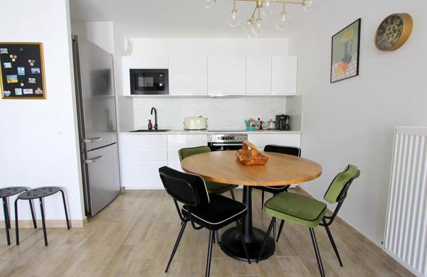 Vente                                                      Appartement
                        
                     3 pièces                      61 m2                     à Serris