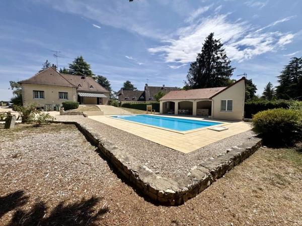 Maison à vendre 389 610 € Châteauroux 6 p 206 m² DPE C