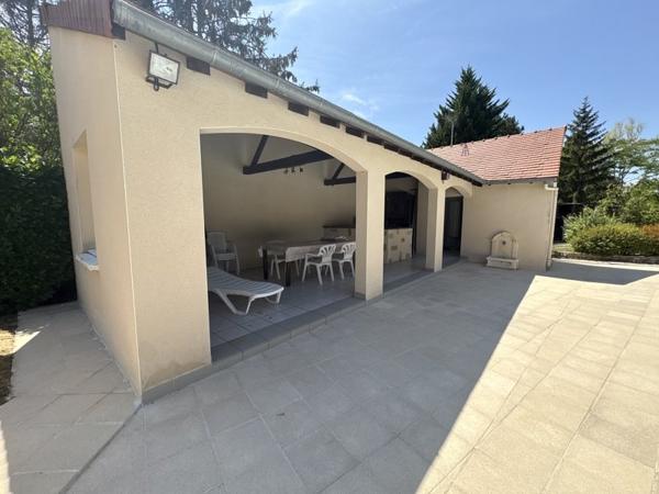 Maison à vendre 389 610 € Châteauroux 6 p 206 m² DPE C