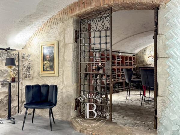 Chambéry, Propriété 7 Chambres  à vendre