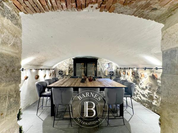 Chambéry, Propriété 7 Chambres  à vendre
