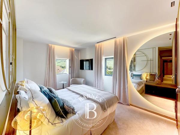 Chambéry, Propriété 7 Chambres  à vendre