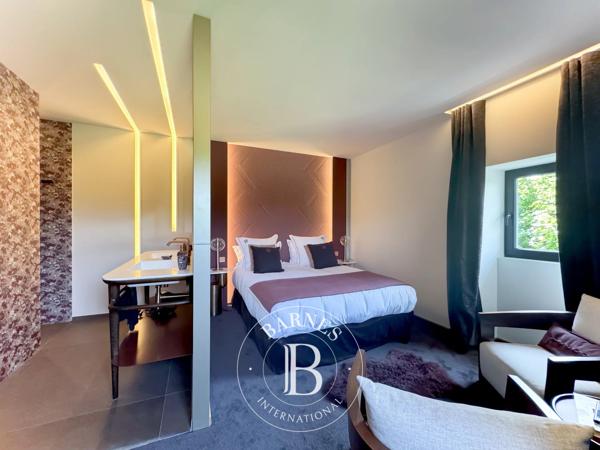 Chambéry, Propriété 7 Chambres  à vendre